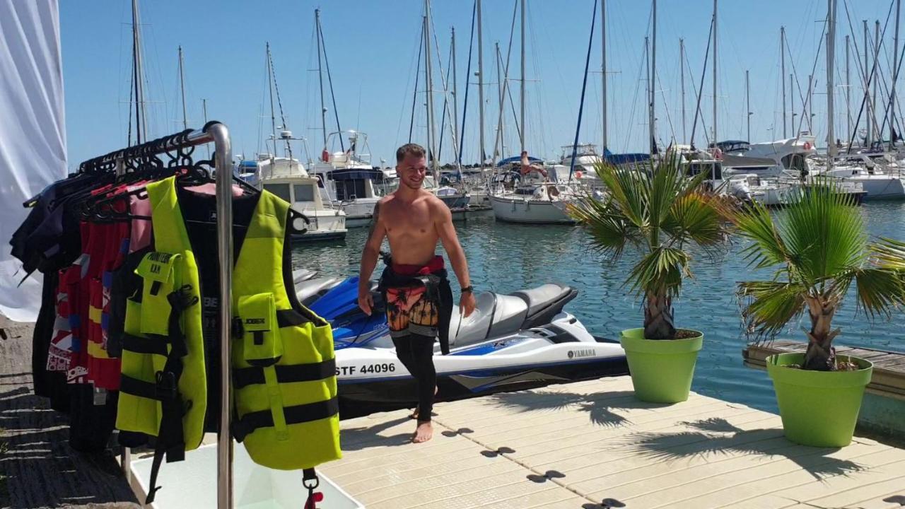 Résidence de standing la Pêcherie Spacieux T3 comme un cocon familial vue mer et sur l'avant port Sur le bout du bout de Cap d'Agde seule cap en Occitanie Exterior foto