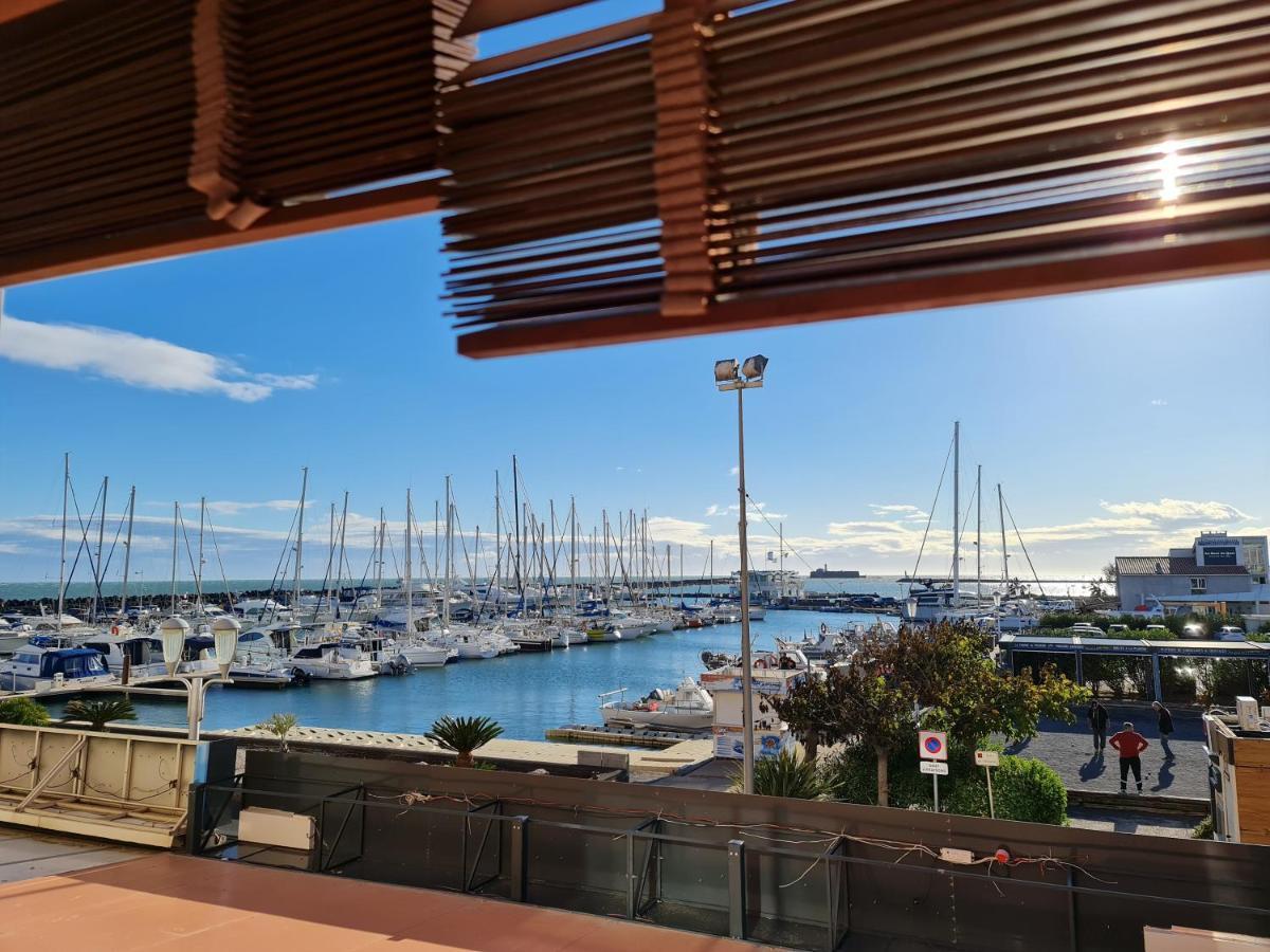Résidence de standing la Pêcherie Spacieux T3 comme un cocon familial vue mer et sur l'avant port Sur le bout du bout de Cap d'Agde seule cap en Occitanie Exterior foto