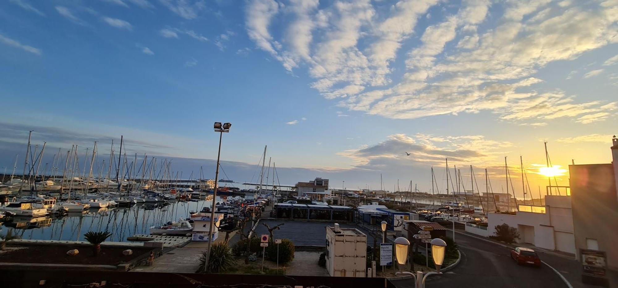 Résidence de standing la Pêcherie Spacieux T3 comme un cocon familial vue mer et sur l'avant port Sur le bout du bout de Cap d'Agde seule cap en Occitanie Exterior foto