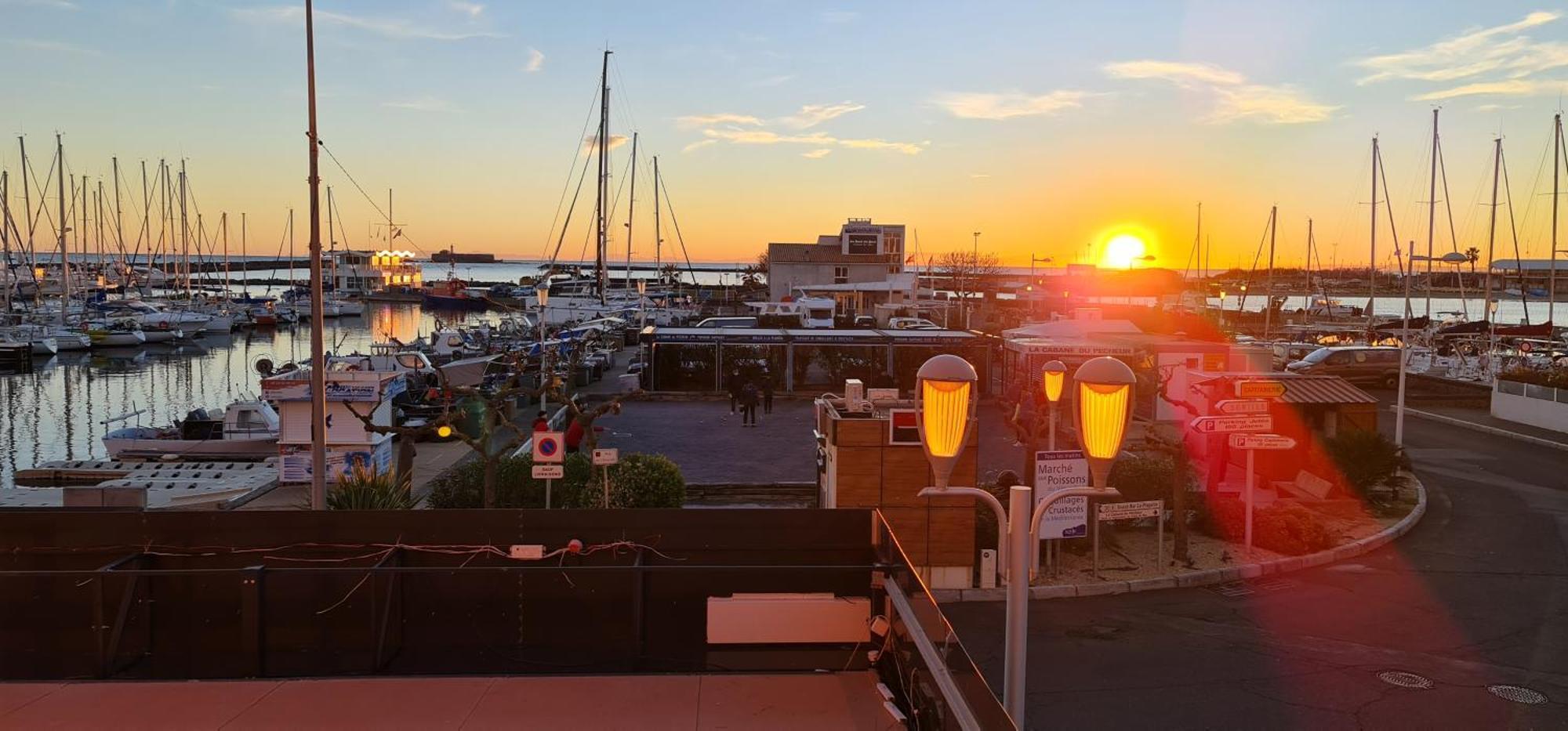 Résidence de standing la Pêcherie Spacieux T3 comme un cocon familial vue mer et sur l'avant port Sur le bout du bout de Cap d'Agde seule cap en Occitanie Exterior foto